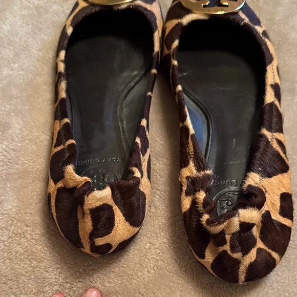 Tory Burch Leopard Print Reva Flats with Gold Logo - Picture 7 of 12
